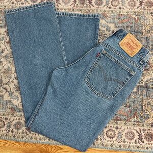 Levi's Women's 517 BootCut (11M Jr)